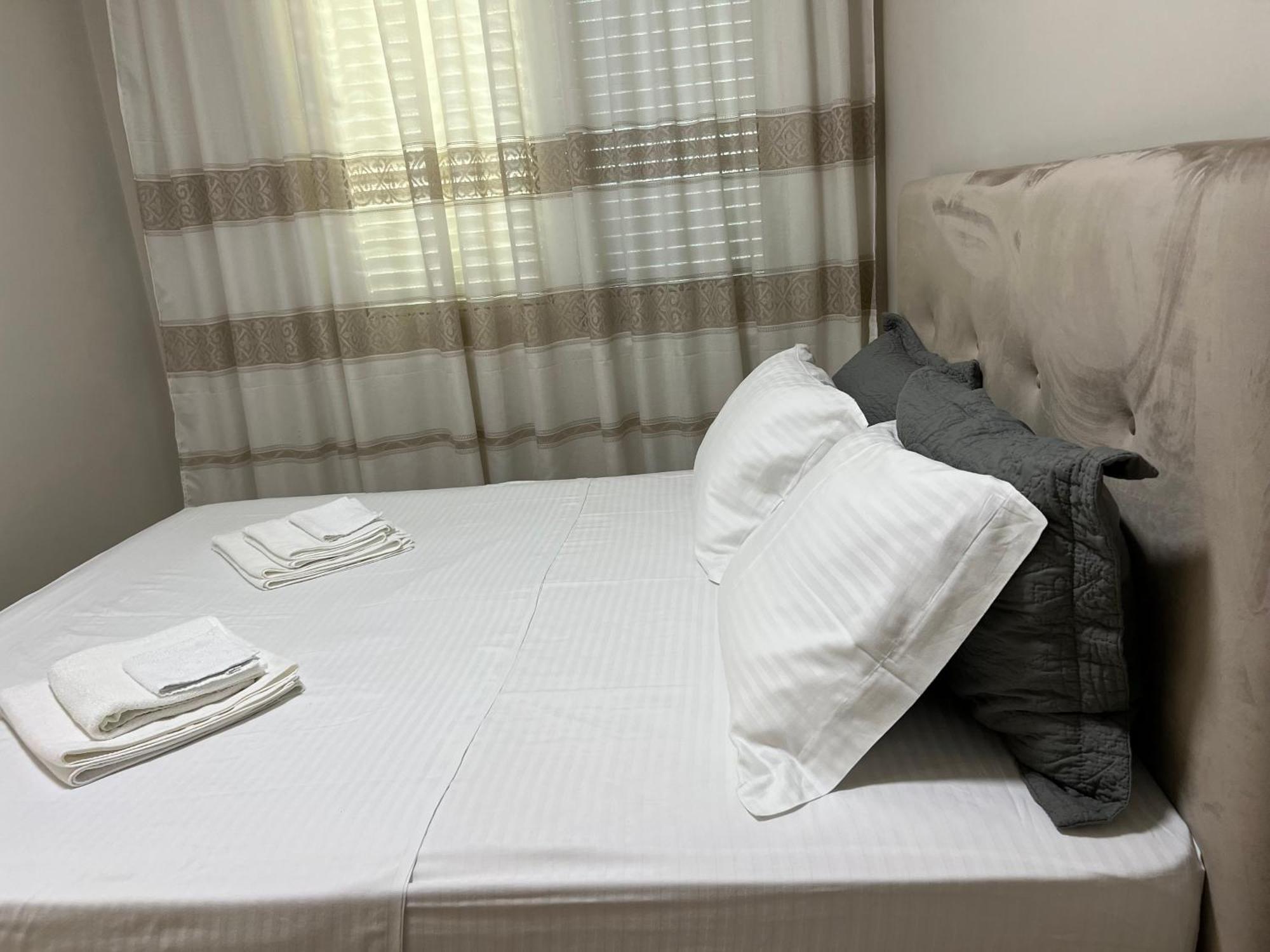 Center View Luxury Apartment Tirana Exterior photo