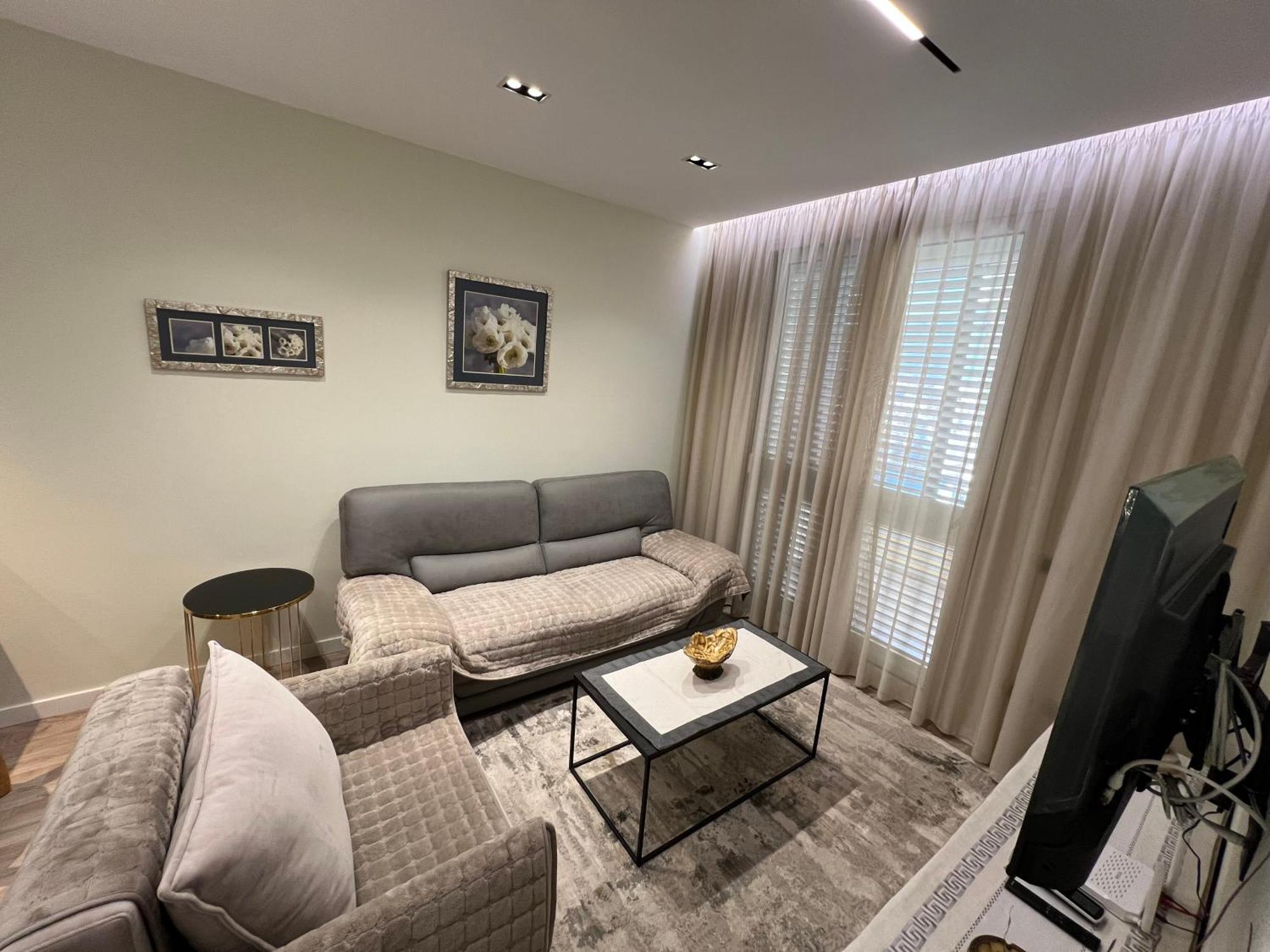 Center View Luxury Apartment Tirana Exterior photo